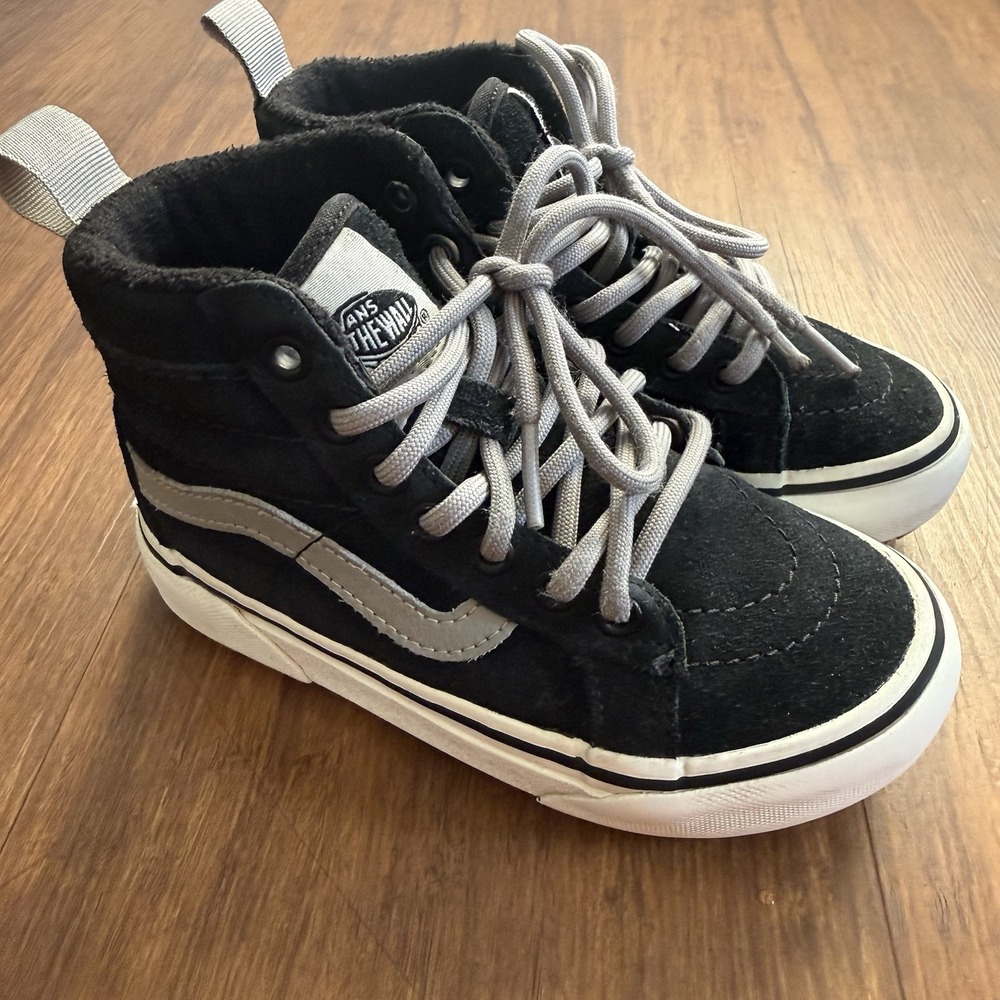 Vans MTE SK8‑Hi Little Kids 11 Black High‑Top Shoe Water Resistant Weather Youth